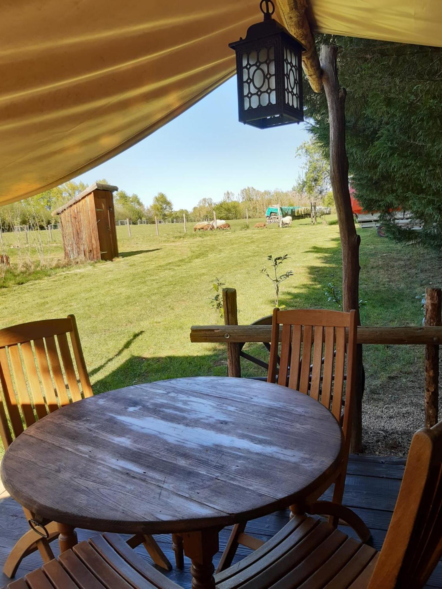 Tente Trappeur Ada, Au Jardin De La Vouivre Saint-Vincent-en-Bresse Zewnętrze zdjęcie